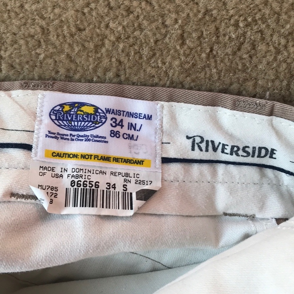 RIVERSIDE Khaki Work Pant, Pleated front, Cargo Pockets 34” waist x 30” length